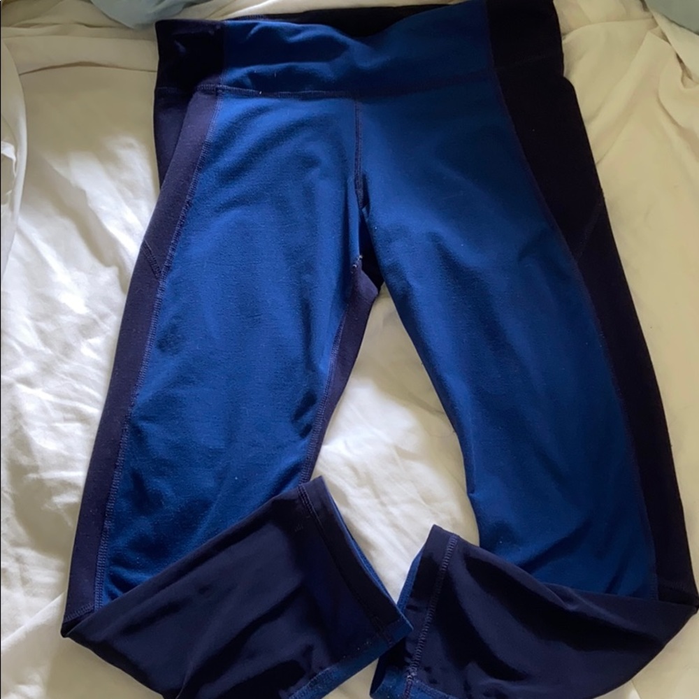 Under armour cropped leggings